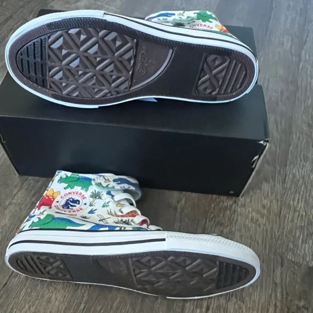 Converse Chuck Taylor All Star Dino Party Easy-On Boys Sneakers- Size 3